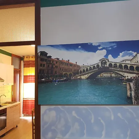 Venice 2 *